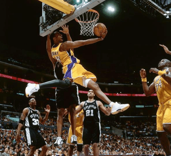 少球队的首 少球队的首